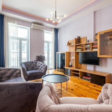 Charming 2Bdr Apartment In Historic Center With Parking 소피아 외부 사진