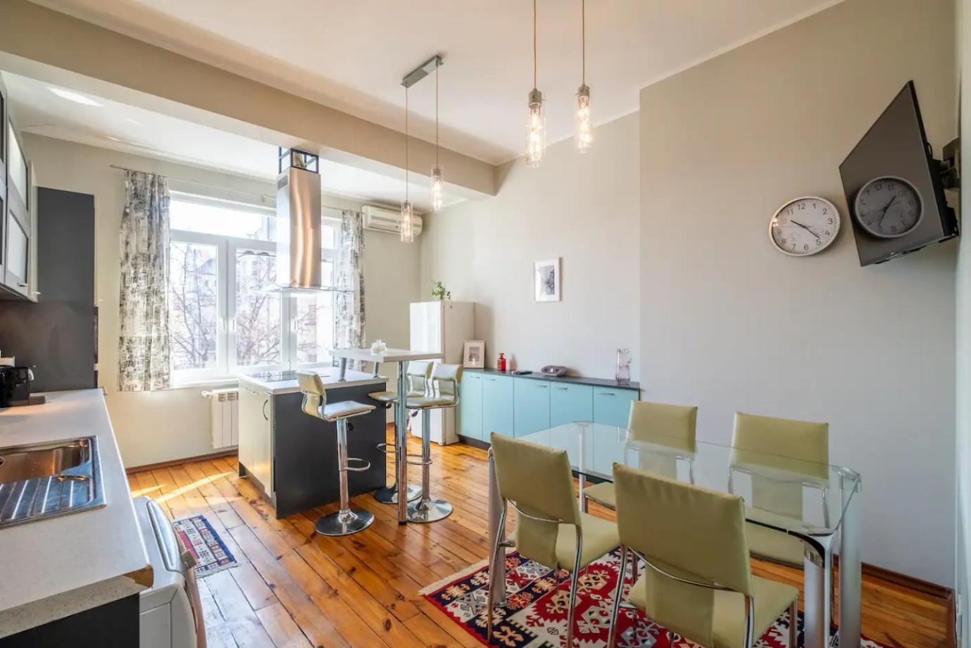 Charming 2Bdr Apartment In Historic Center With Parking 소피아 외부 사진