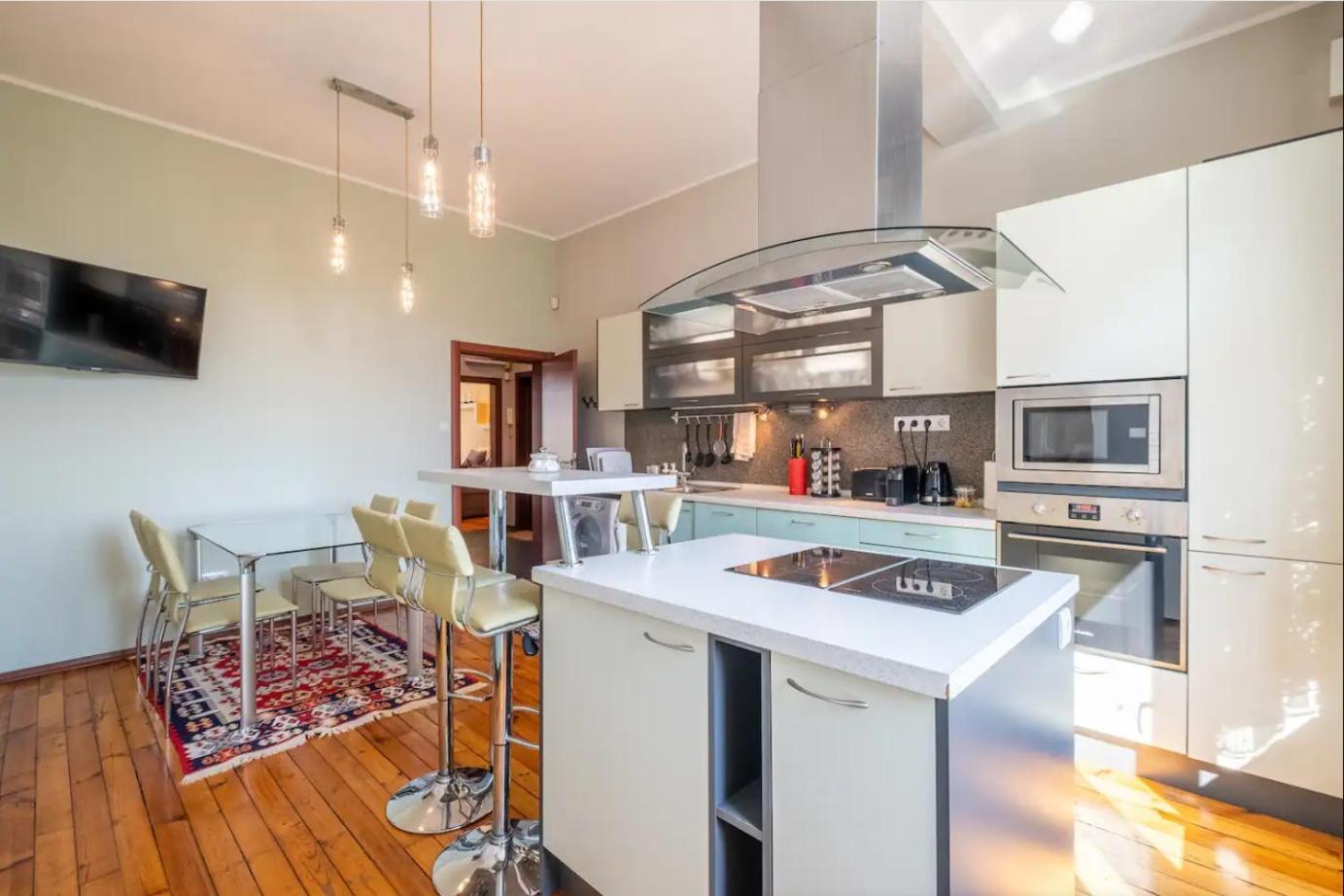 Charming 2Bdr Apartment In Historic Center With Parking 소피아 외부 사진